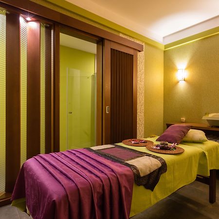 Primoretz Grand Hotel & Spa Burgas Exterior foto A massage bed
