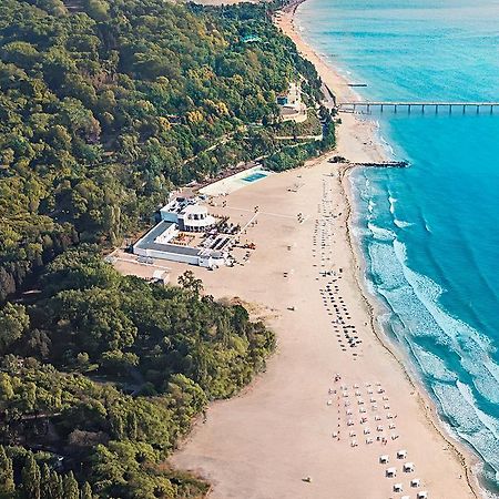Primoretz Grand Hotel & Spa Burgas Exterior foto Aerial view of the beach