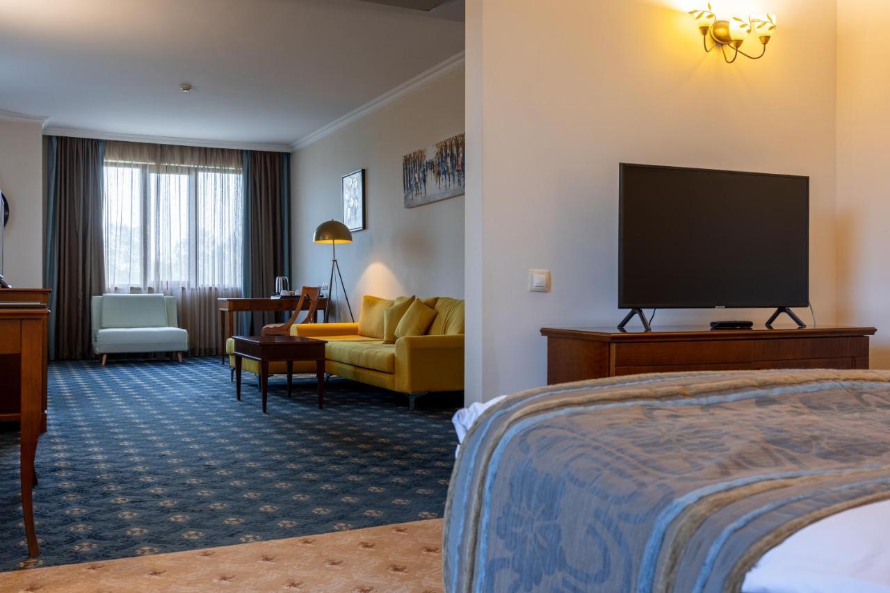 Primoretz Grand Hotel & Spa Burgas Exterior foto Suite