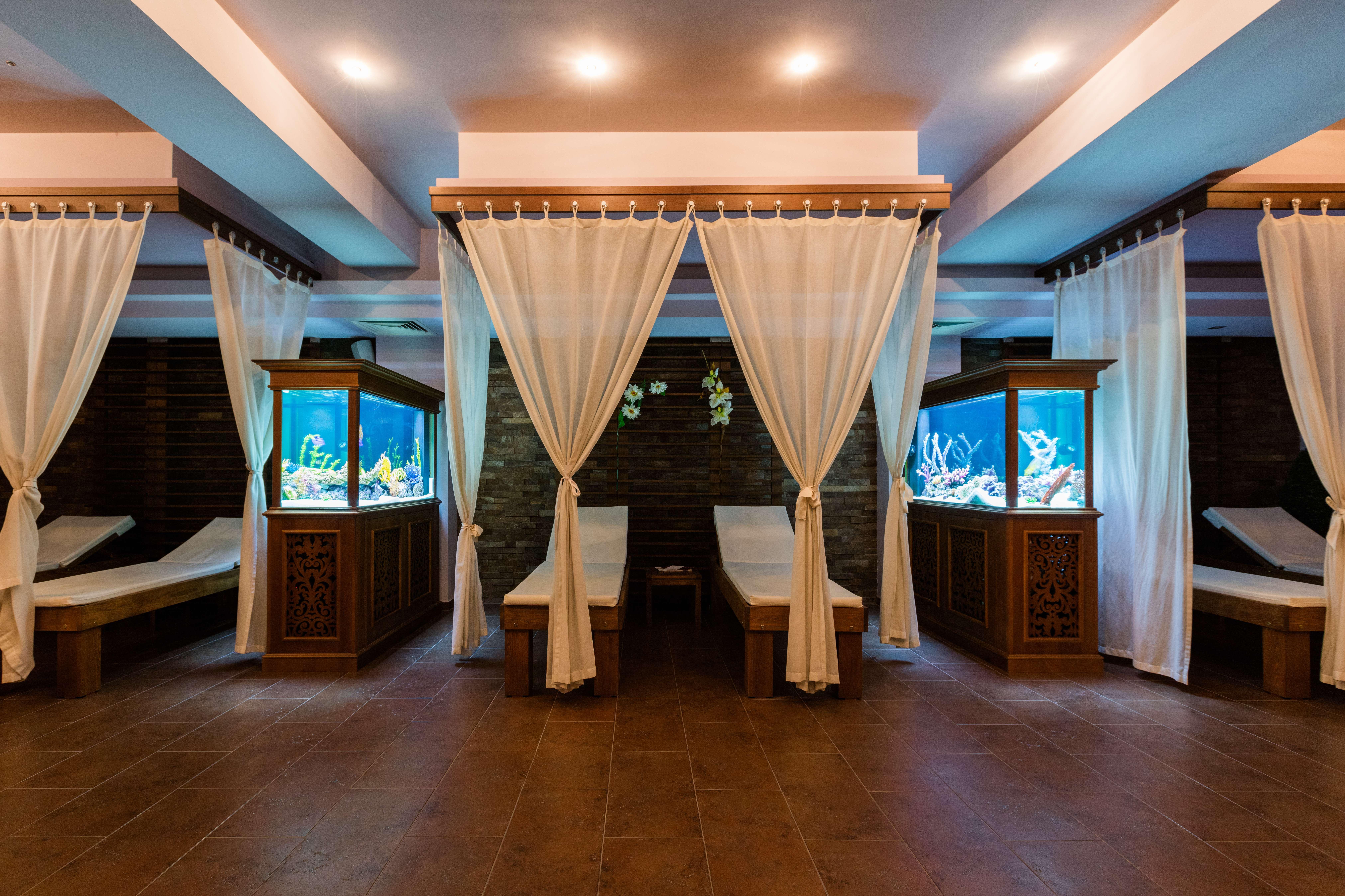 Primoretz Grand Hotel & Spa Burgas Exterior foto Aquarium in the spa