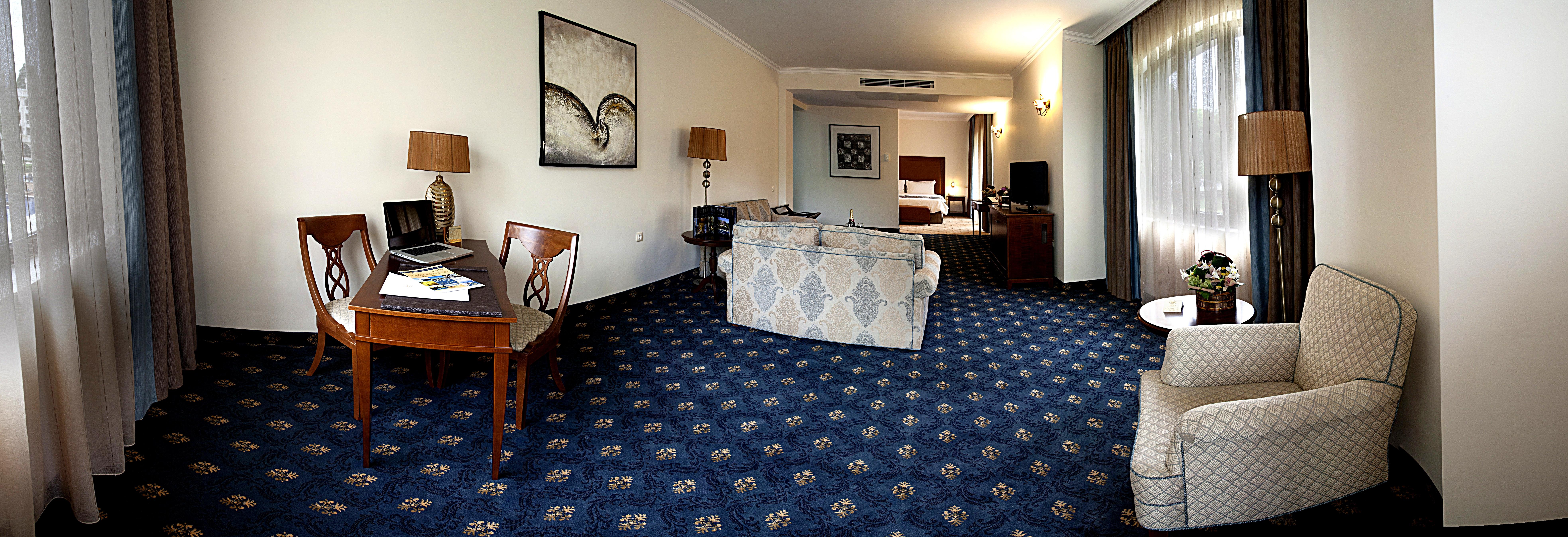 Primoretz Grand Hotel & Spa Burgas Exterior foto A suite at the Hotel
